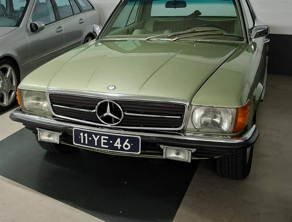 Immagine 8/20 di Mercedes-Benz 350 SLC (1973)
