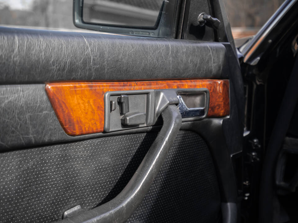 Bild 9/23 von Mercedes-Benz 500 SEL (1982)