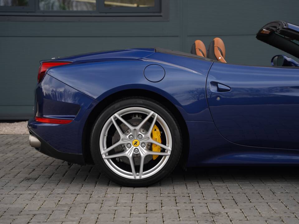 Bild 9/50 von Ferrari California T (2016)
