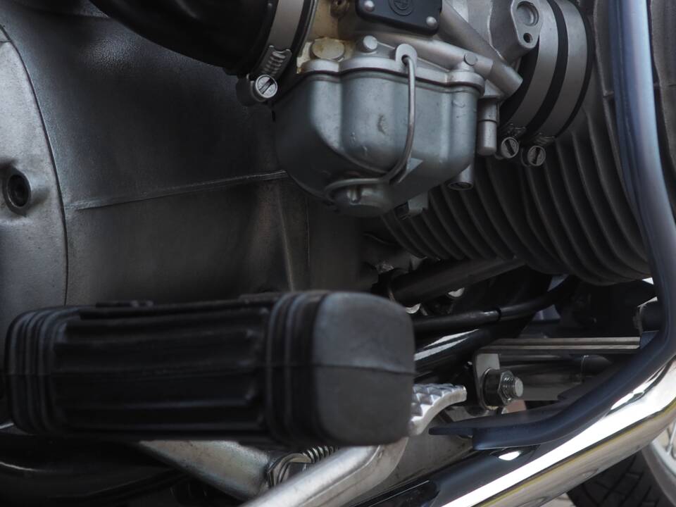 Image 43/87 of BMW R 100 RS (1977)