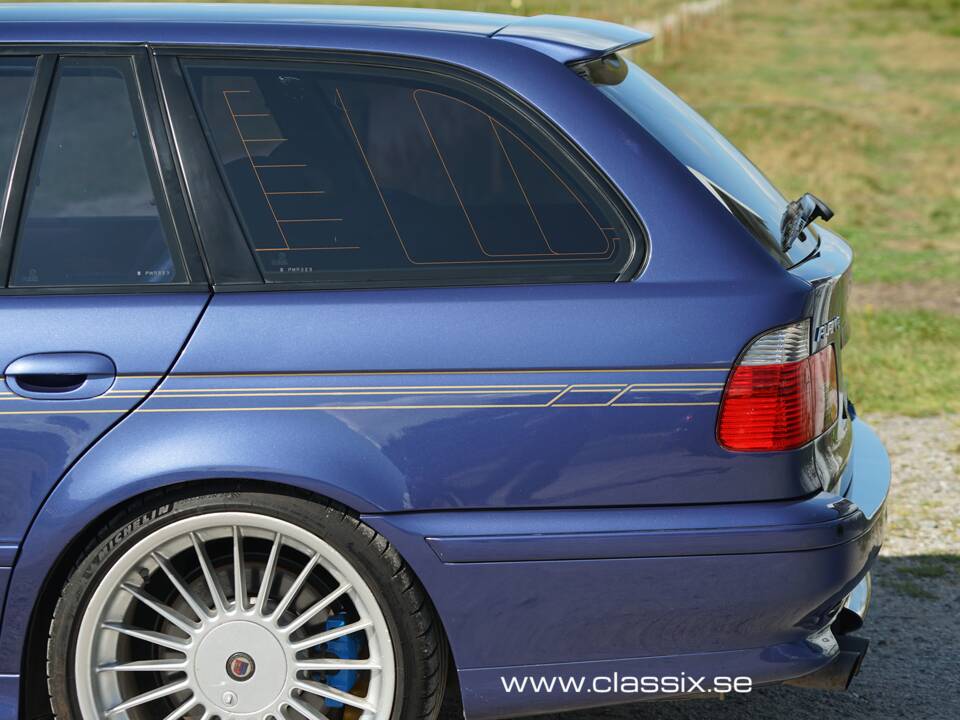 Image 14/16 of ALPINA B10 V8 Touring (1998)