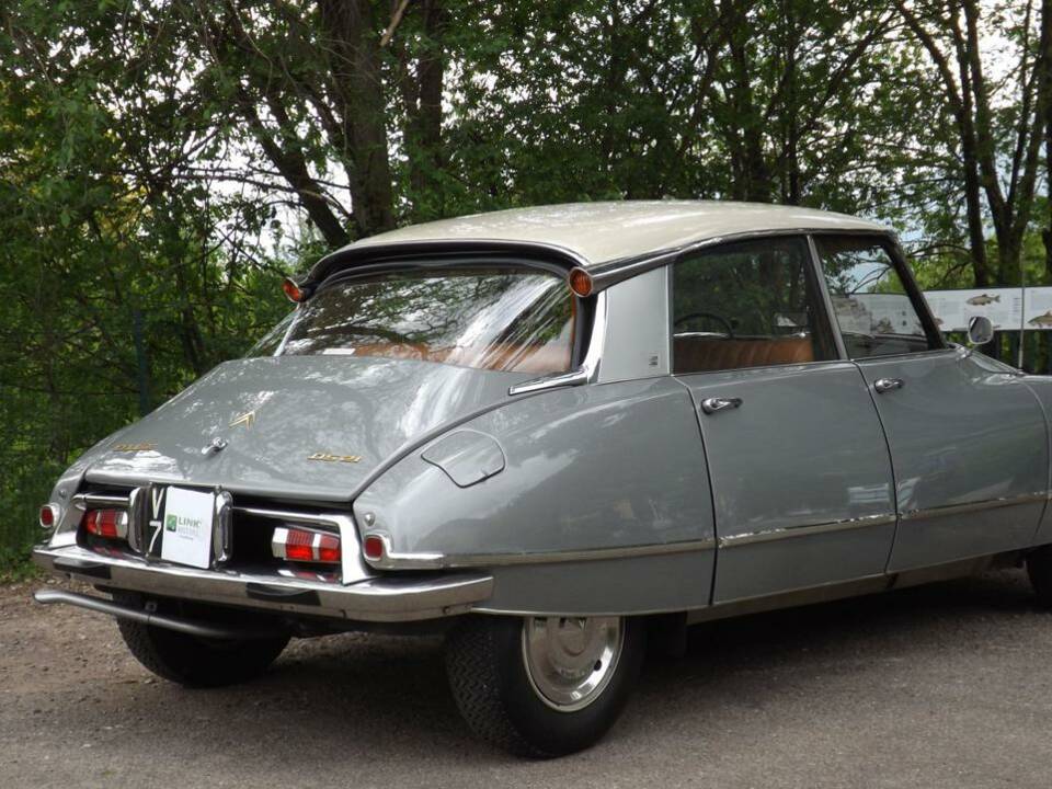 Image 7/35 de Citroën DS 21 Pallas (1969)