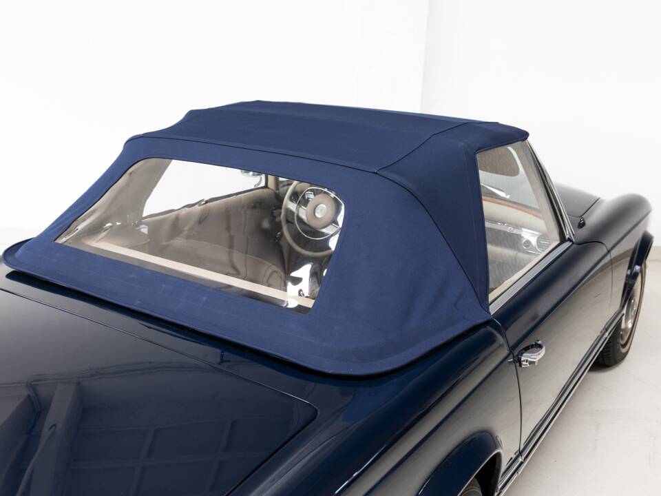 Image 32/40 de Mercedes-Benz 250 SL (1967)