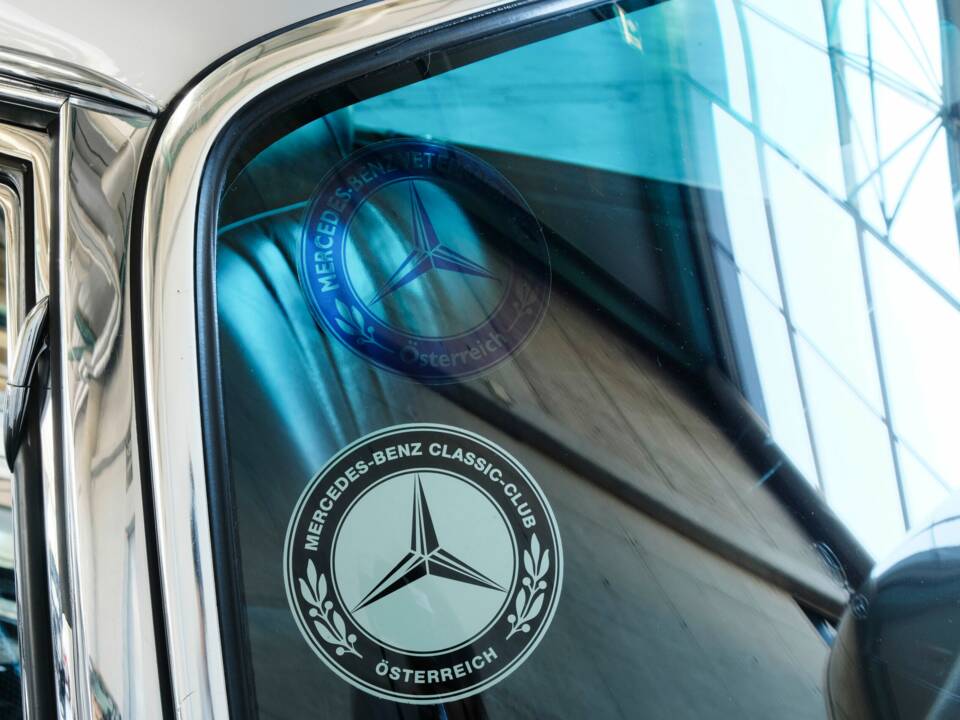 Image 49/49 de Mercedes-Benz 280 SE (1970)