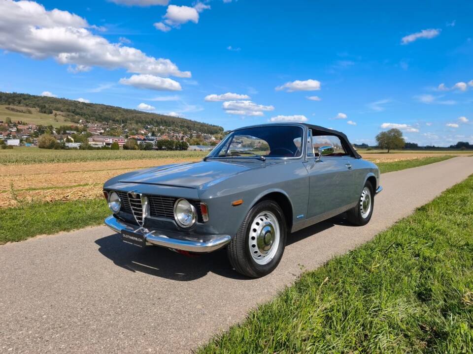 Image 5/28 of Alfa Romeo Giulia 1600 GTC (1966)