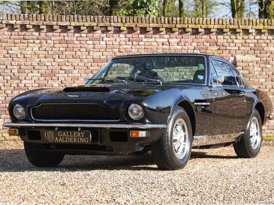 Image 20/50 of Aston Martin DBS V8 (1972)