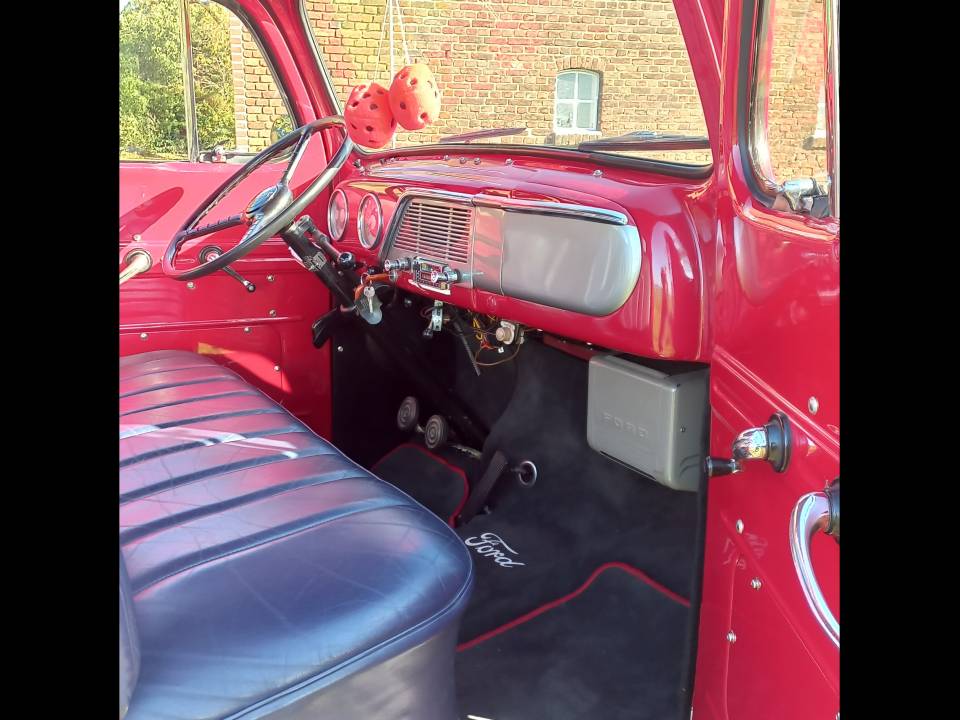 Image 7/16 of Ford F-1 Stepside (1952)