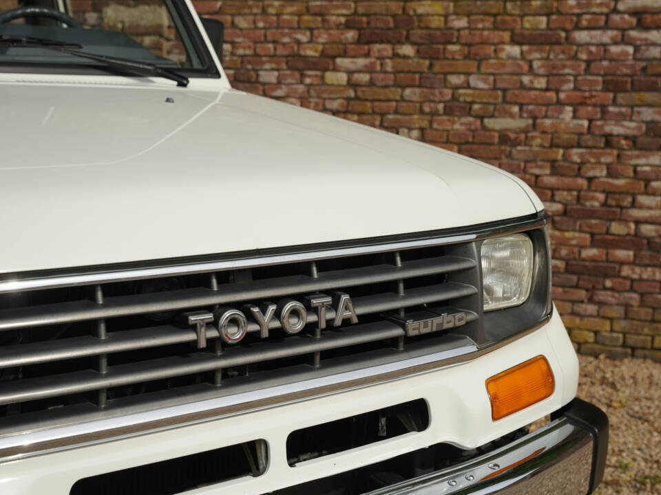 Immagine 27/50 di Toyota Land Cruiser 2.4 LX Turbo (1992)