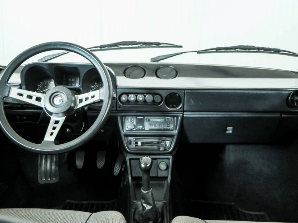 Image 7/50 of Alfa Romeo Alfasud 1.3 Sprint (1984)