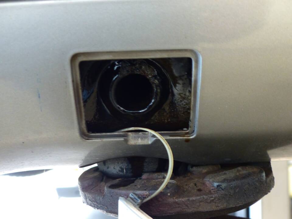 Afbeelding 60/63 van Mercedes-Benz 230 CE (1988)