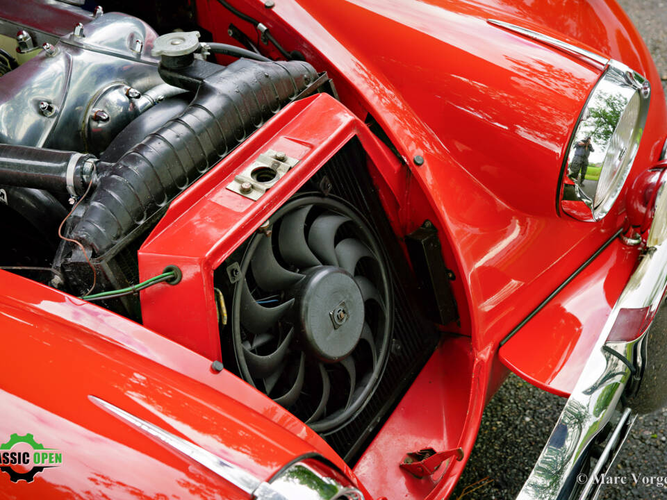 Afbeelding 19/50 van Jaguar XK 150 OTS (1958)