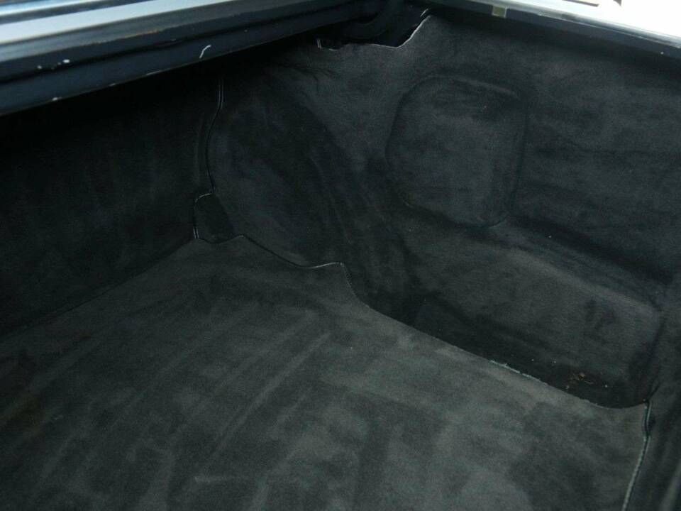 Afbeelding 36/50 van Mercedes-Benz 560 SEC (1991)