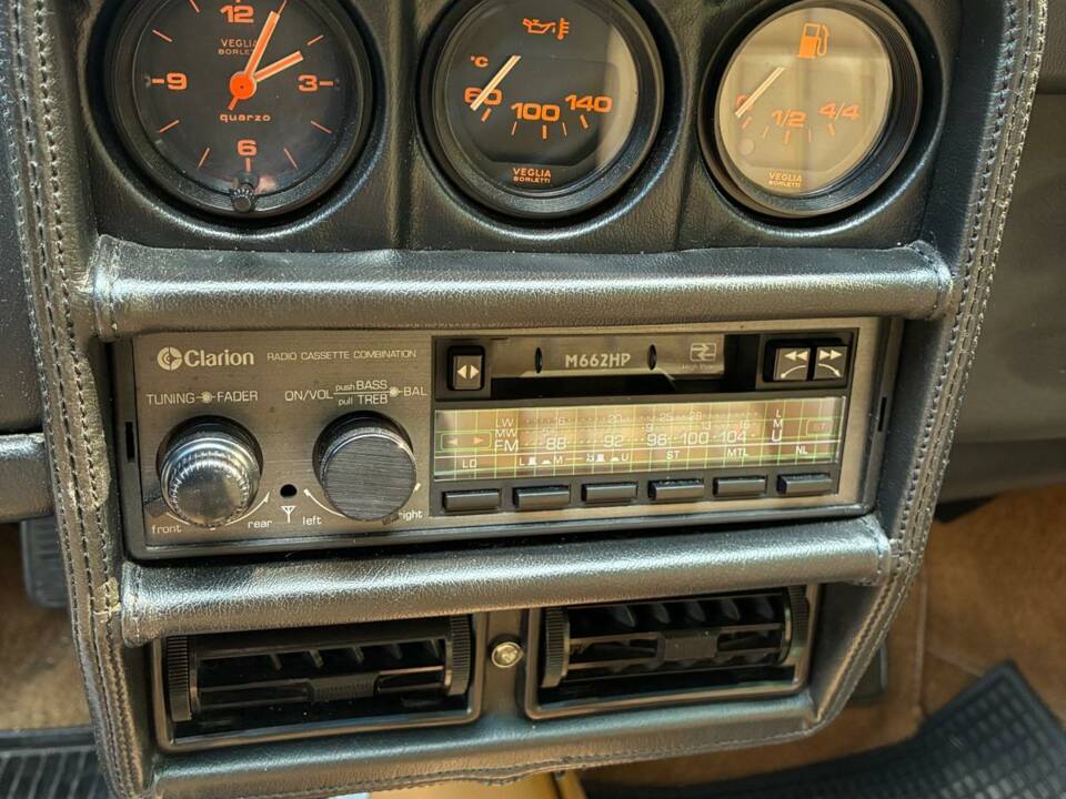 Image 34/51 of Ferrari 208 GTS Turbo (1987)