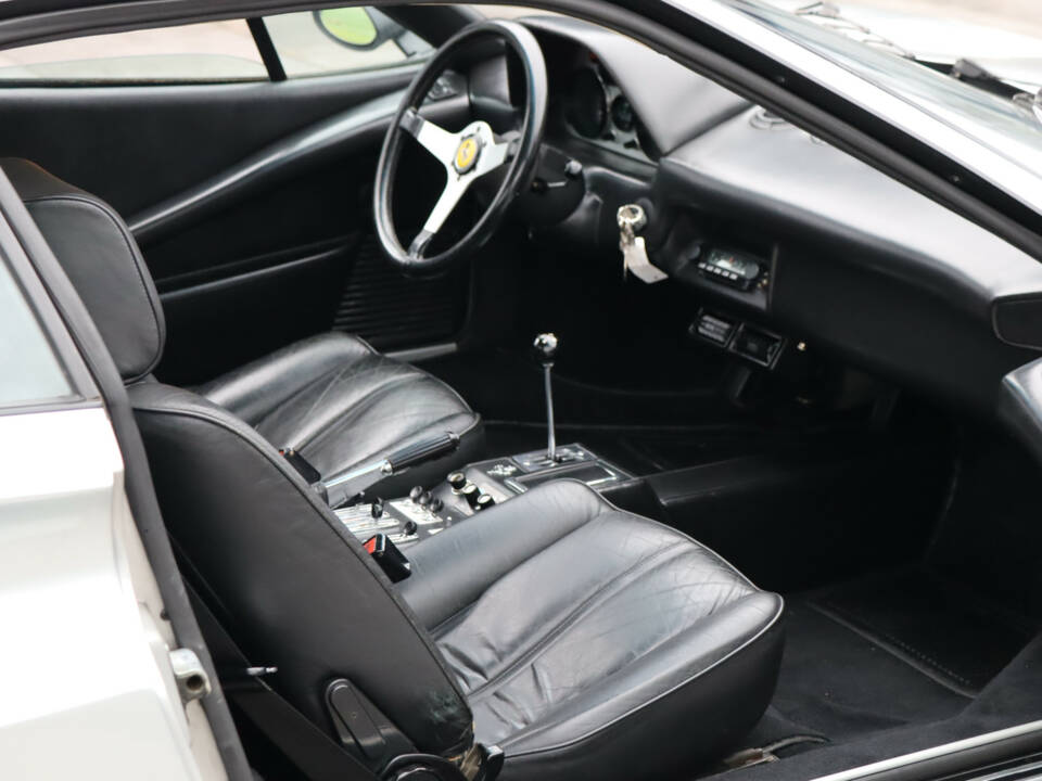 Image 29/50 of Ferrari 308 GTB (1977)