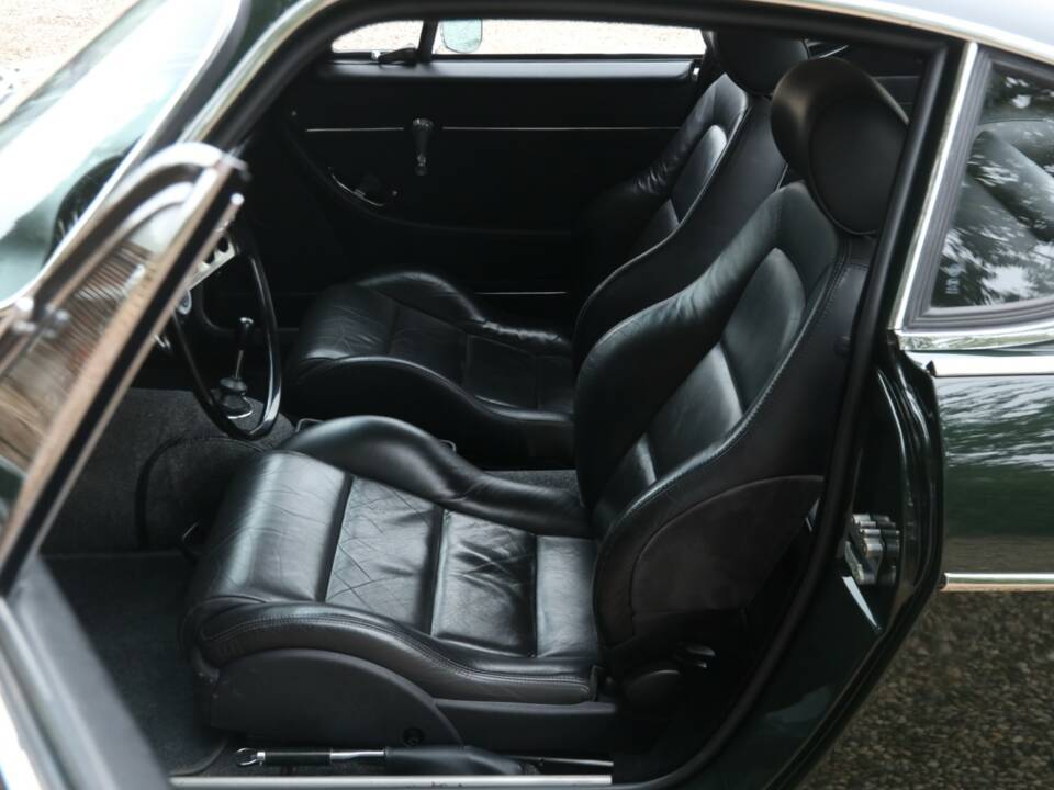 Image 3/50 of Volvo 1800 S (1968)