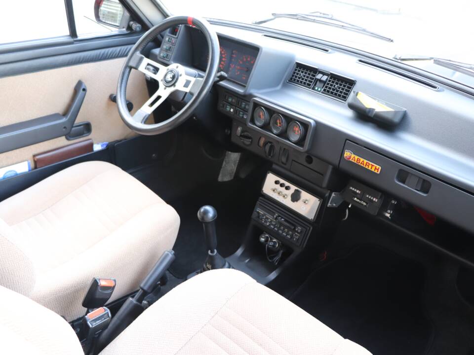Immagine 9/18 di FIAT Ritmo 125 TC Abarth (1982)