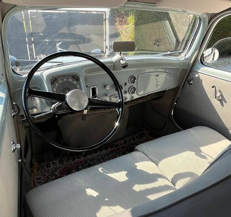 Bild 2/8 von Citroën Traction Avant 11 BL (1952)