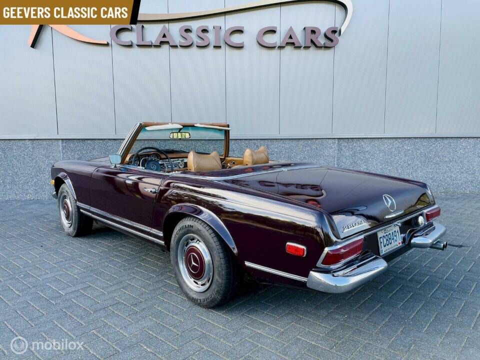 Image 6/9 de Mercedes-Benz 280 SL (1969)