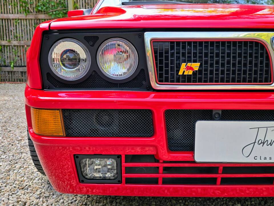 Immagine 22/63 di Lancia Delta HF Integrale Evoluzione II (1994)