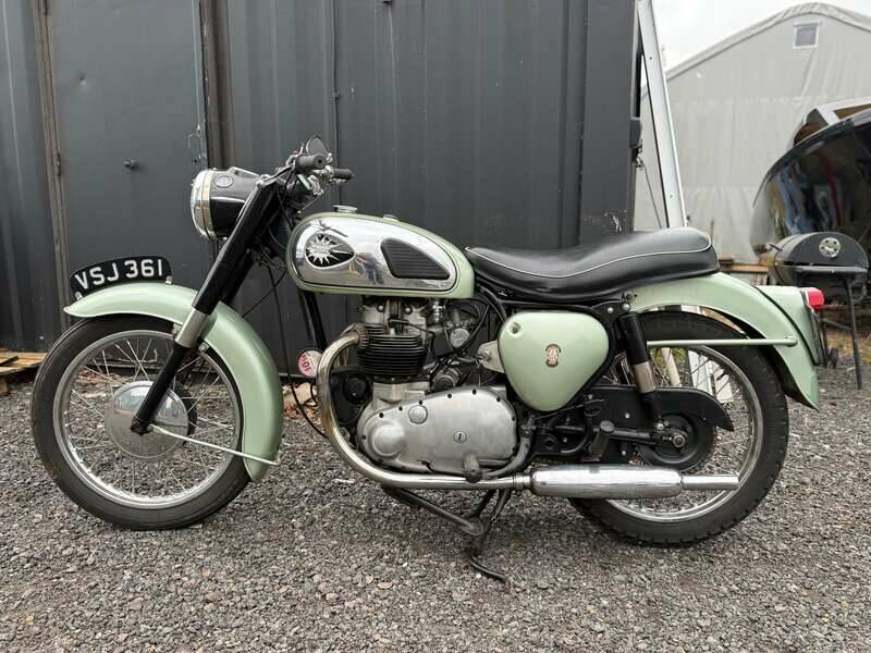 Image 2/45 de BSA A 7 Shooting Star (1960)