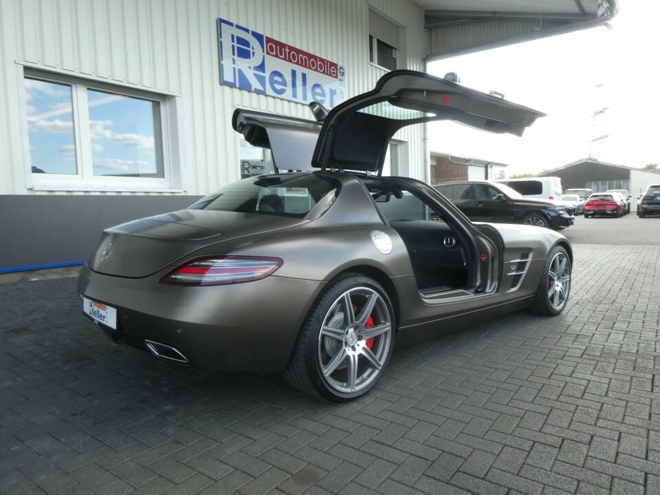 Image 10/15 of Mercedes-Benz SLS AMG (2012)
