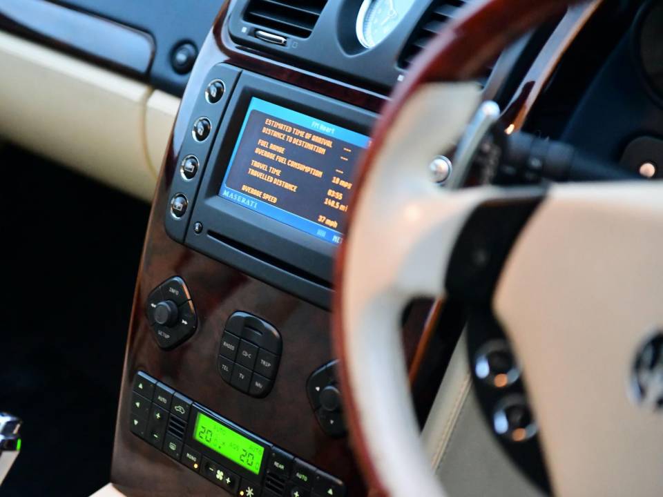 Image 40/50 of Maserati Quattroporte 4.2 (2006)