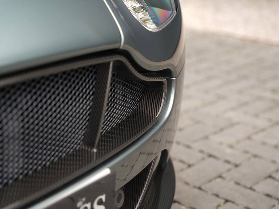 Bild 32/50 von Aston Martin V12 Vantage AMR (2017)