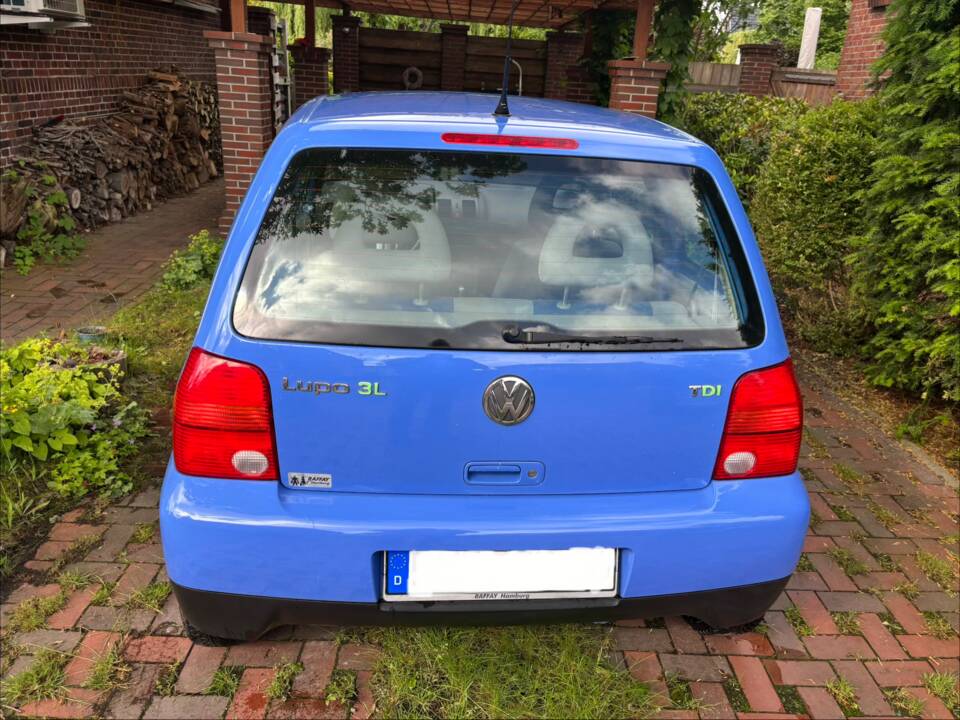 Bild 4/21 von Volkswagen Lupo 1.2 TDI 3L (2002)