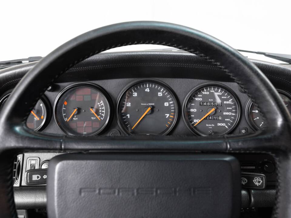 Bild 12/30 von Porsche 911 Carrera 4 (1990)