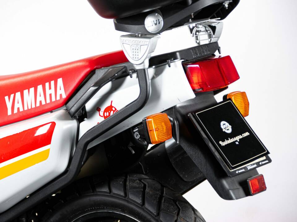 Image 9/35 de Yamaha XTZ 750 Super Ténéré (1989)