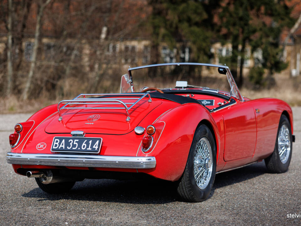 Afbeelding 12/43 van MG MGA 1600 (1960)
