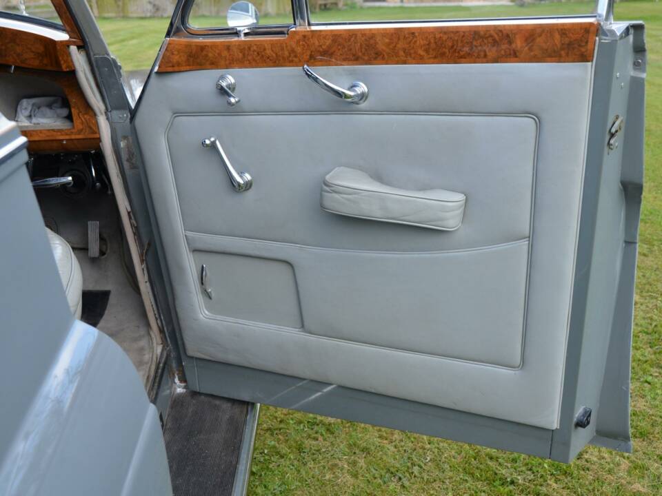 Image 29/50 of Rolls-Royce Silver Cloud II (1961)
