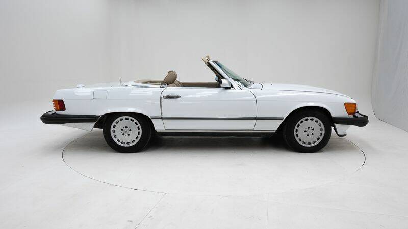 Image 9/15 of Mercedes-Benz 560 SL (1988)