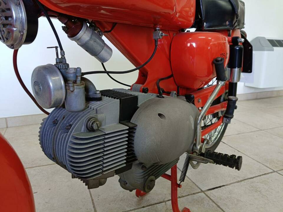 Image 10/20 of Motobi Ardizio 125 (1956)