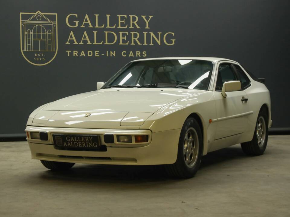 Obraz 1/50 pojazdu Porsche 944 (1986)