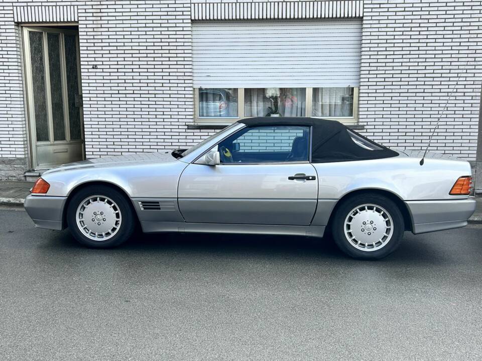 Image 5/8 de Mercedes-Benz 500 SL (1990)