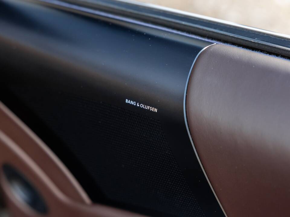 Bild 64/79 von Aston Martin DB 9 GT Volante (2017)