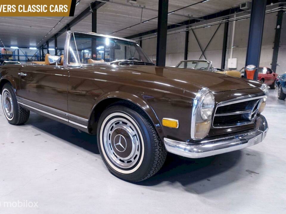 Afbeelding 4/12 van Mercedes-Benz 280 SL (1969)