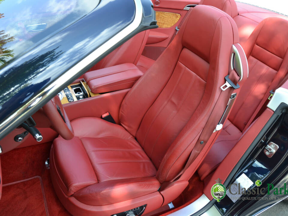 Bild 27/50 von Bentley Continental GTC (2007)