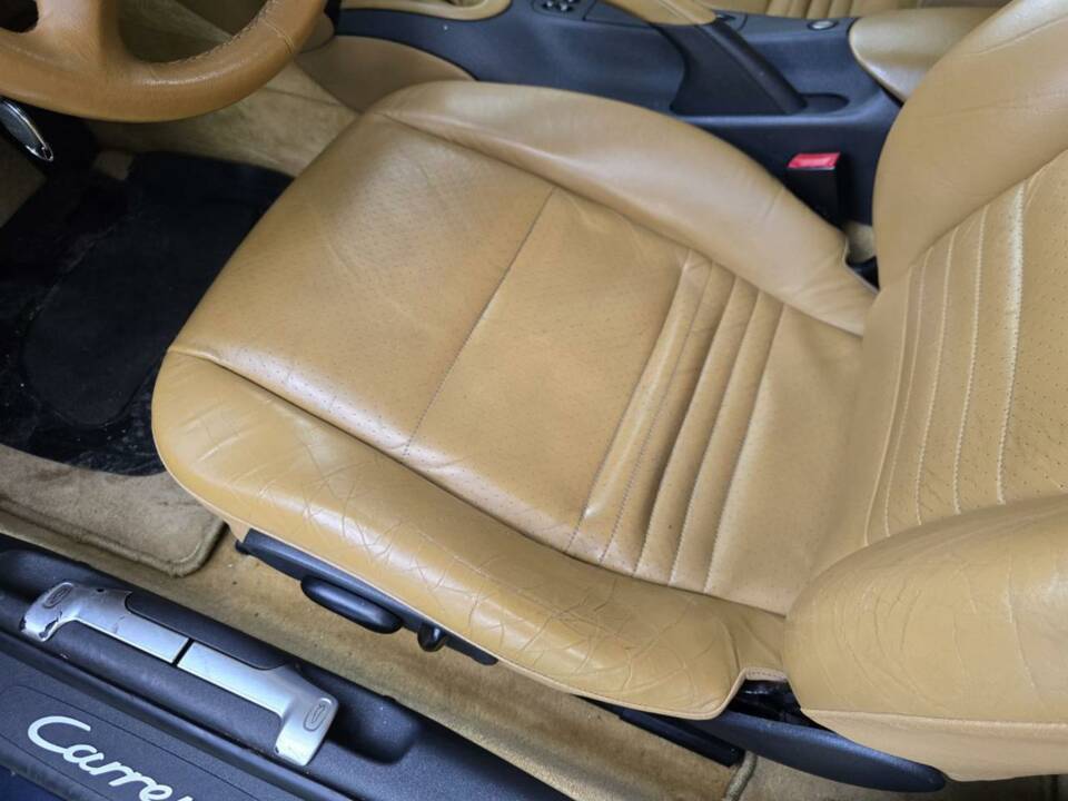 Afbeelding 24/43 van Porsche 911 Carrera (1999)