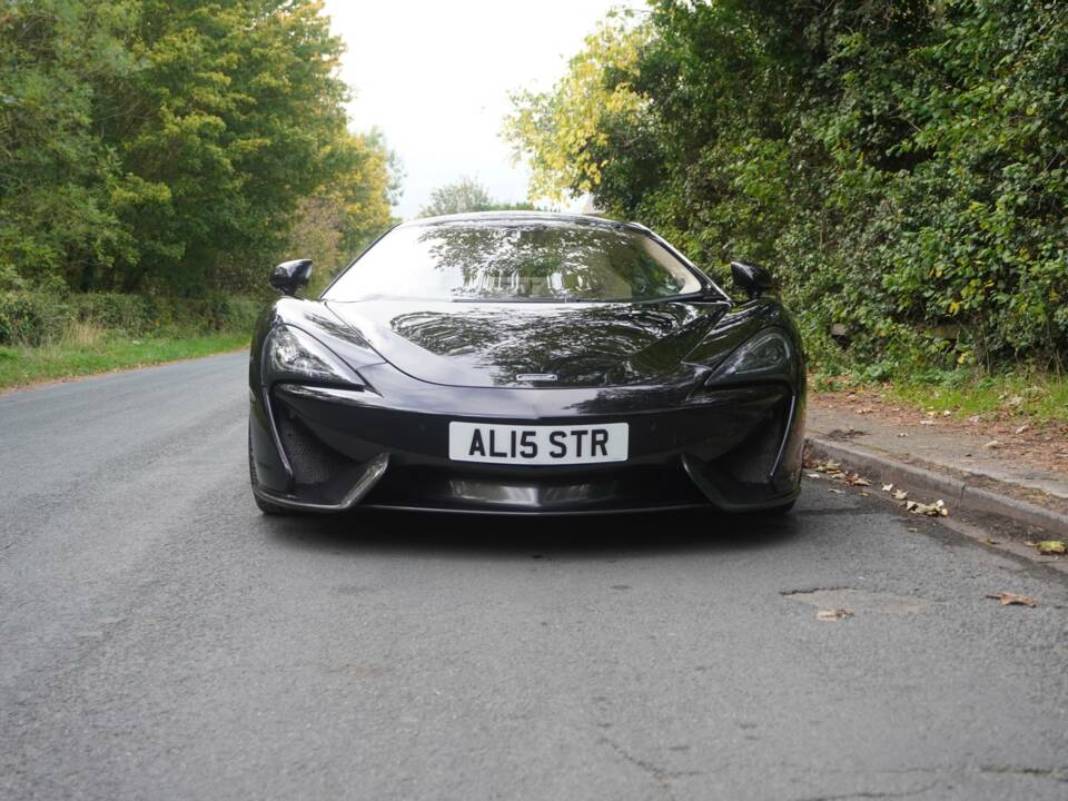 Image 2/16 of McLaren 570GT (2017)