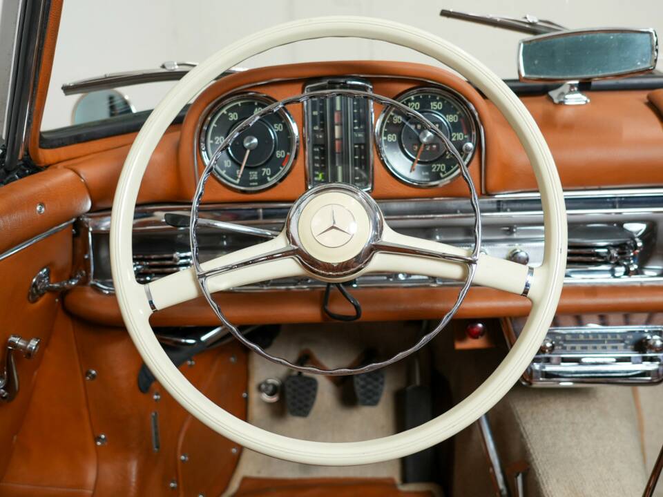 Immagine 38/48 di Mercedes-Benz 300 SL Roadster (1959)