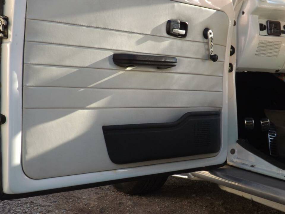 Bild 15/50 von Volkswagen Käfer 1303 LS (1973)