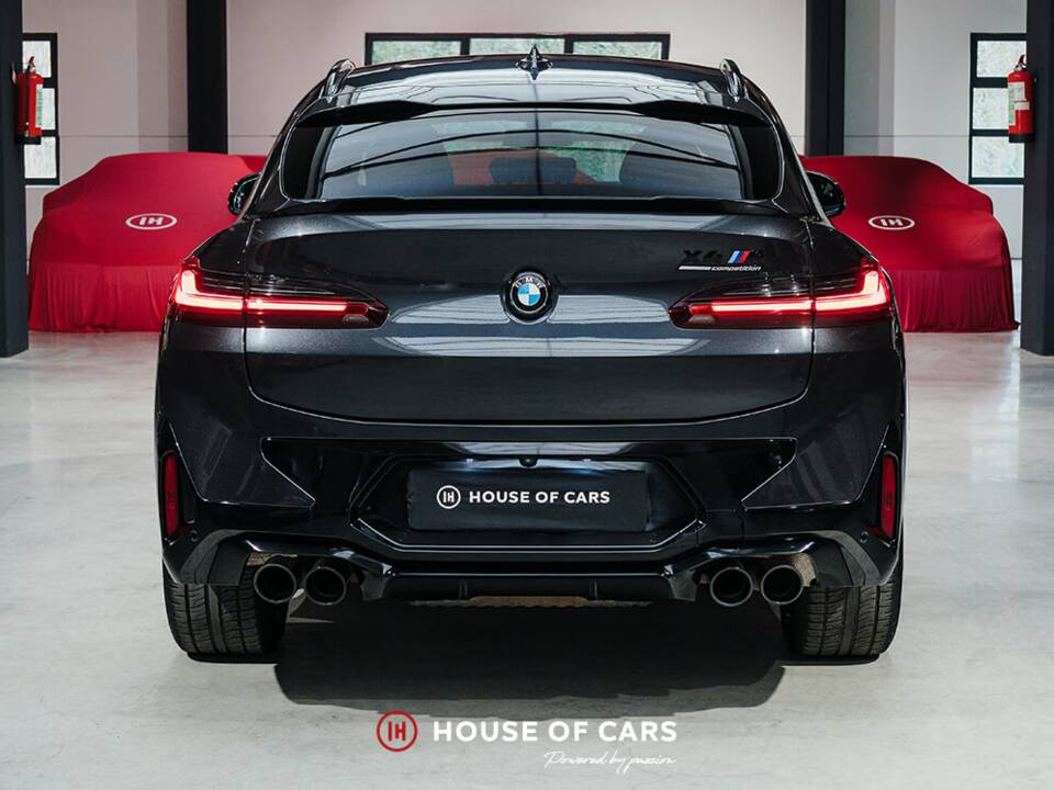 Image 8/24 of BMW X4 M (2022)