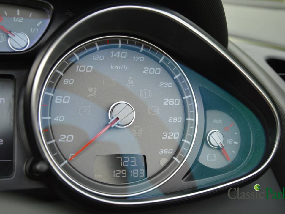 Image 40/50 of Audi R8 Spyder 4.2 FSI Quattro (2011)