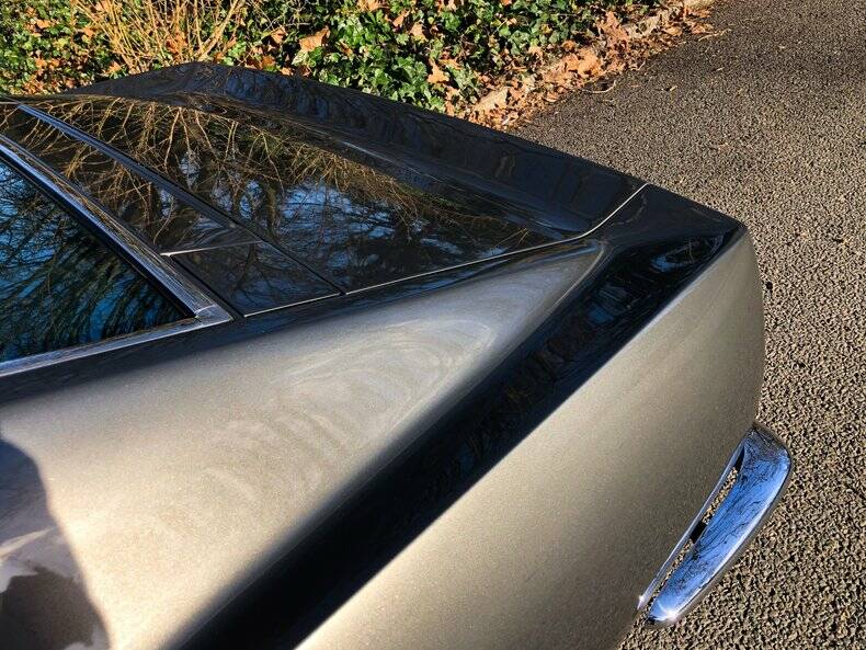 Image 33/34 of Aston Martin V8 Vantage (1987)