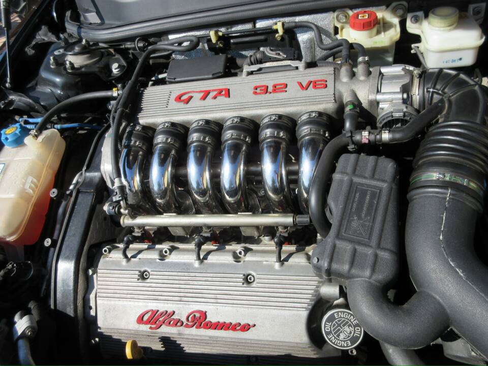 Bild 20/28 von Alfa Romeo 147 3.2 GTA (2004)