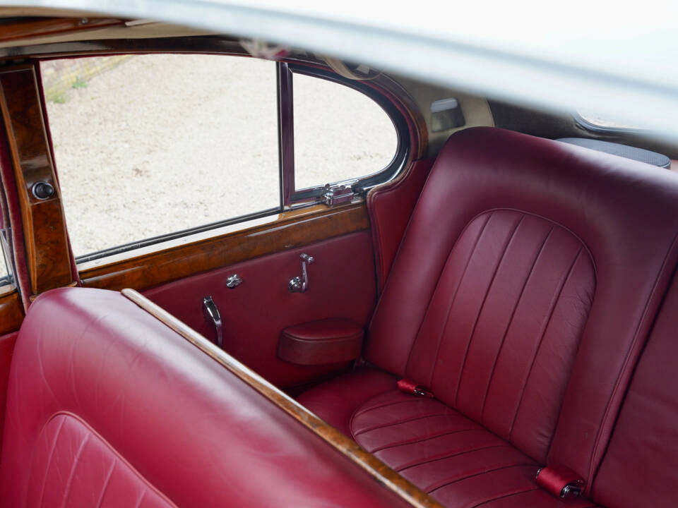 Image 48/50 de Jaguar Mk IX (1959)
