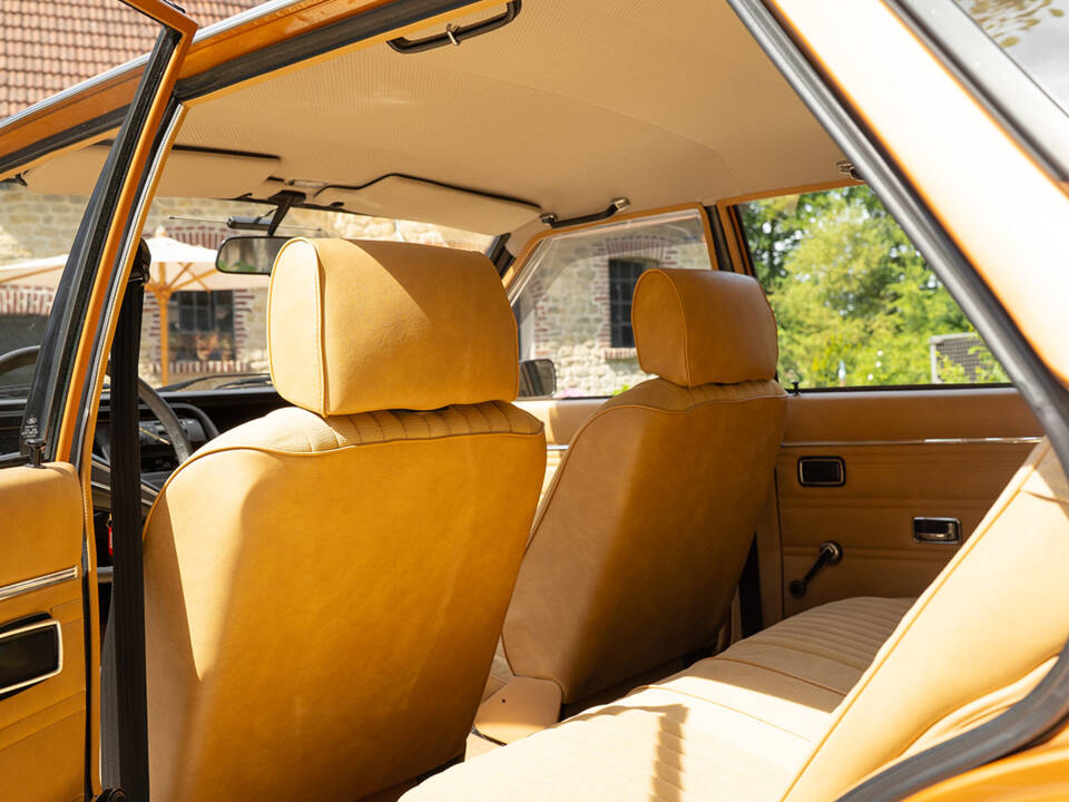 Image 35/57 of Ford Granada Turnier 2,3 (1976)