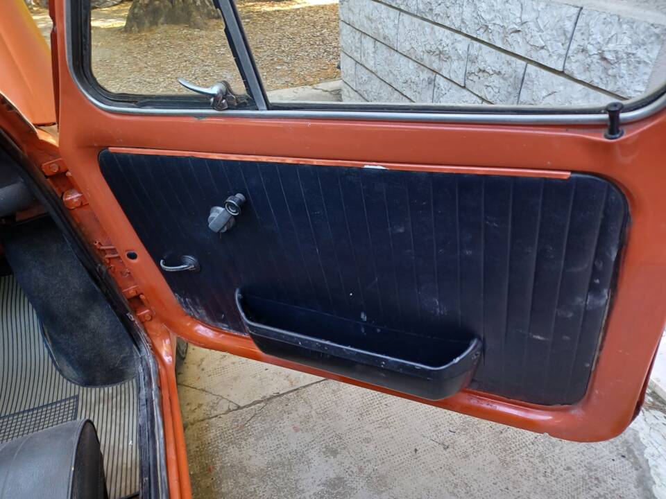 Image 19/56 of FIAT 500 L (1971)